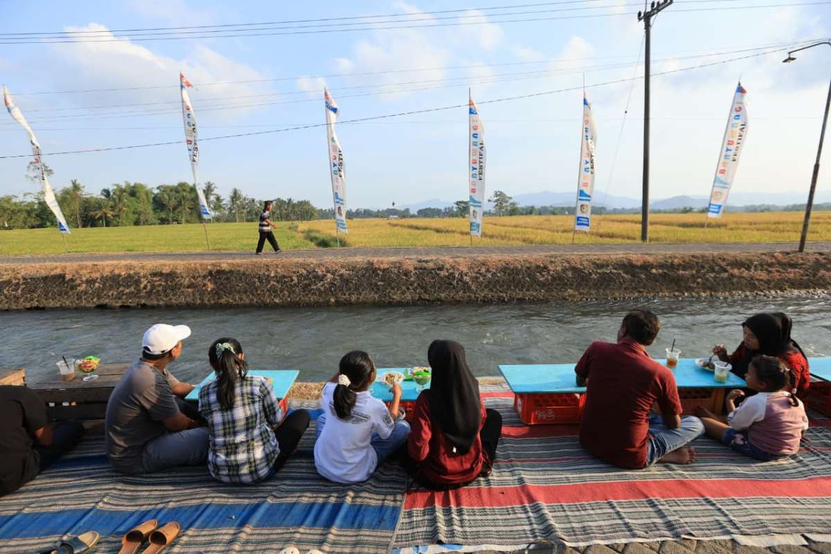 Ngopi Sambil Nikmati Senja Glenmore, Sensasi Destinasi Baru di Kaki Gunung Raung Banyuwangi