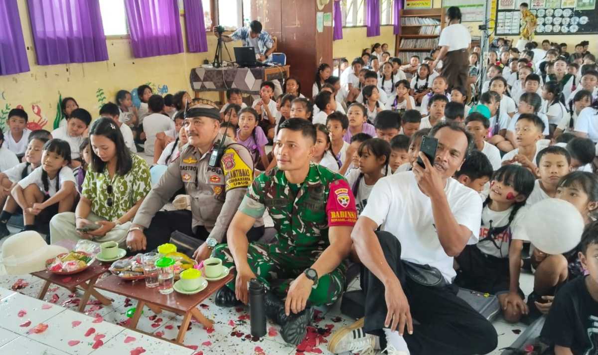 Bhabinkamtibmas dan Babinsa Singakerta Menghadiri Acara HUT Sekolah SD Negeri 6 Singakerta Menjalin Sinergitas Dengan Siswa