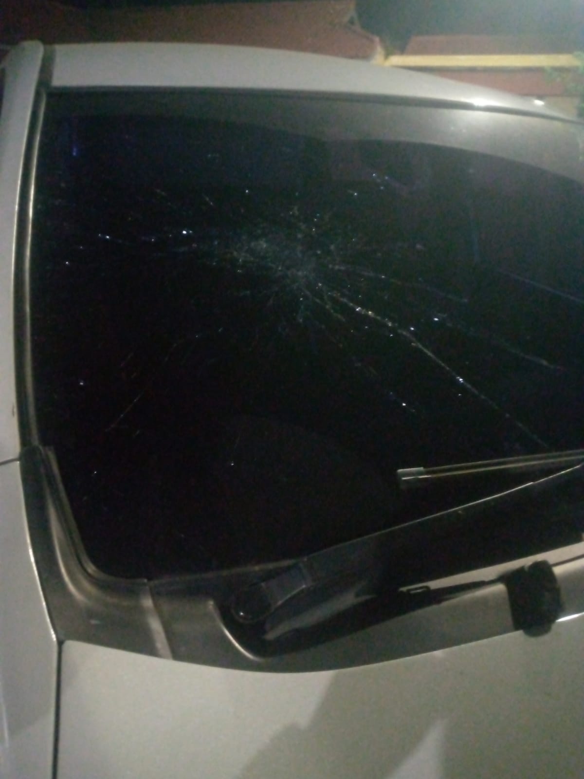 Intimidasi Brutal Halangi Liputan Obat Keras: Mobil Wartawan Dirusak, HP Dirampas di Mauk