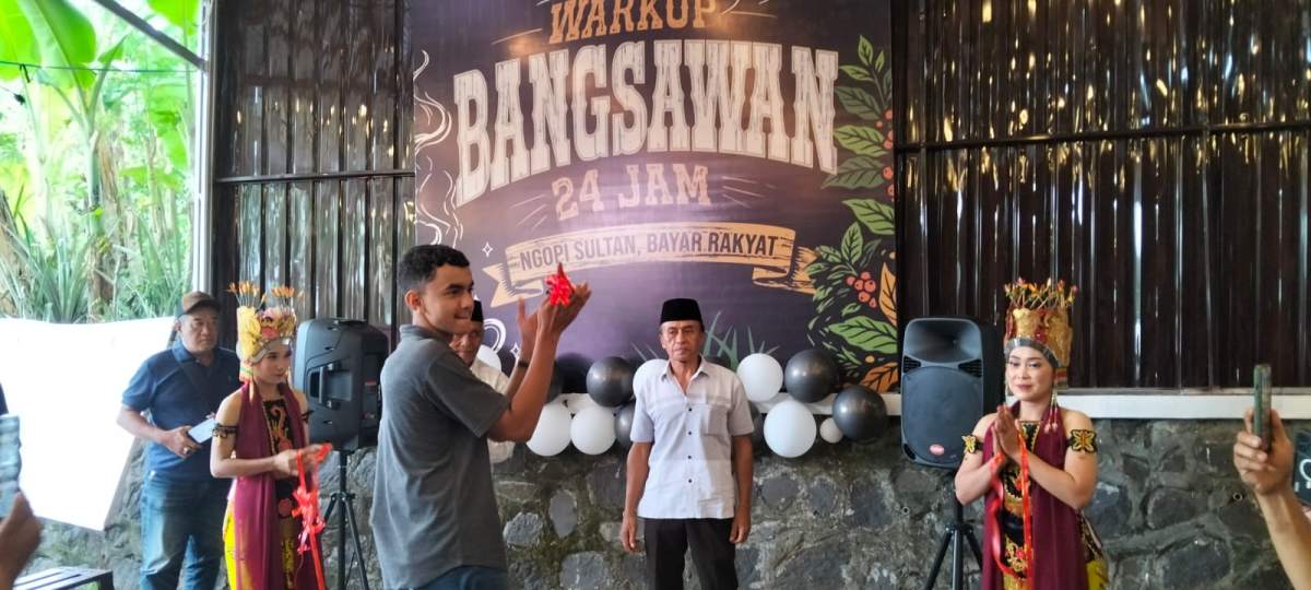 Warkop Bangsawan 24 Jam Resmi Dibuka di Kemiren, Tari Gandrung Meriahkan Grand Opening