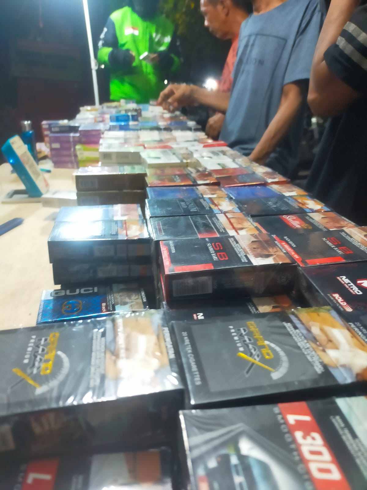 Sudah Ditangkap Polres, Pedagang Rokok Ilegal di Rusun Angke Kini Berjualan Lagi dengan Terang-terangan